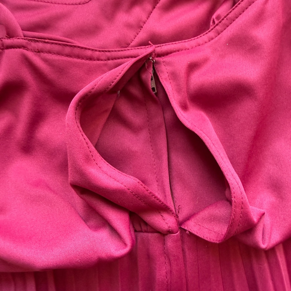The Most Stunning Burgundy Vintage 70s Pleated Dress - Picture 10 of 13
